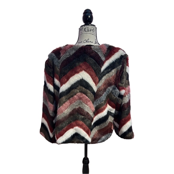 Waverly Grey faux fur coat - Picture 3 of 5